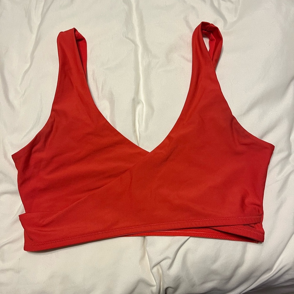 Fabletics Coral Matching Set: Crossover Waist Leggings and Scoop Sports Bra Set - Picture 4 of 8